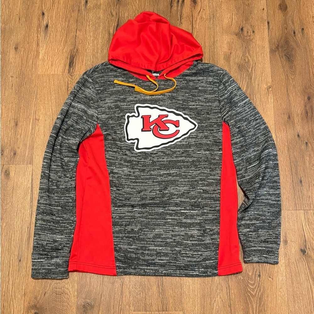 Fanatics Gray and Red Men's Hoodie Sweater